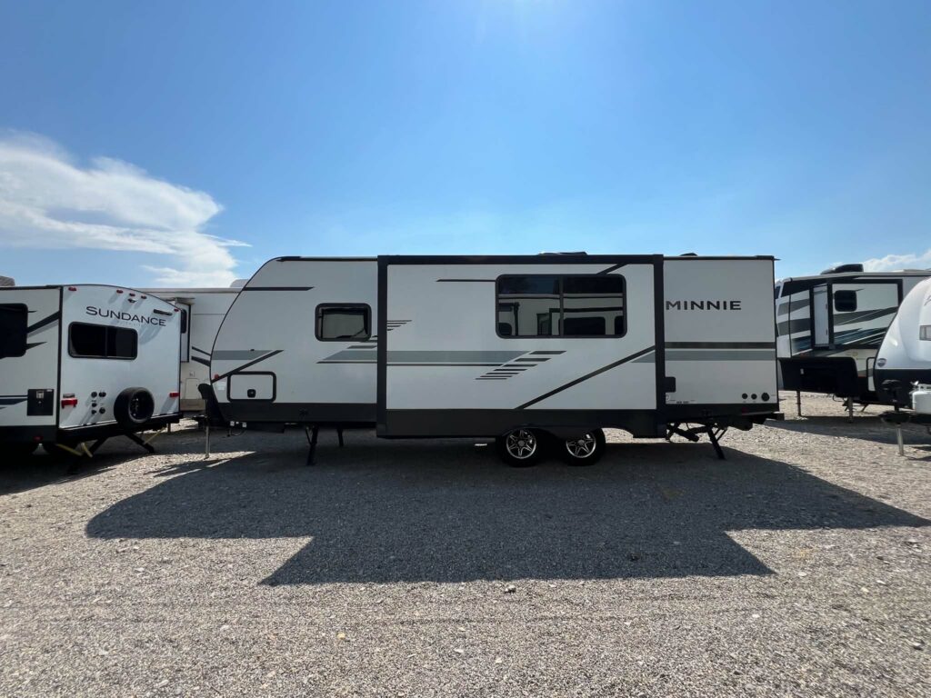 2022 Winnebago 2301 BHS VIN3402