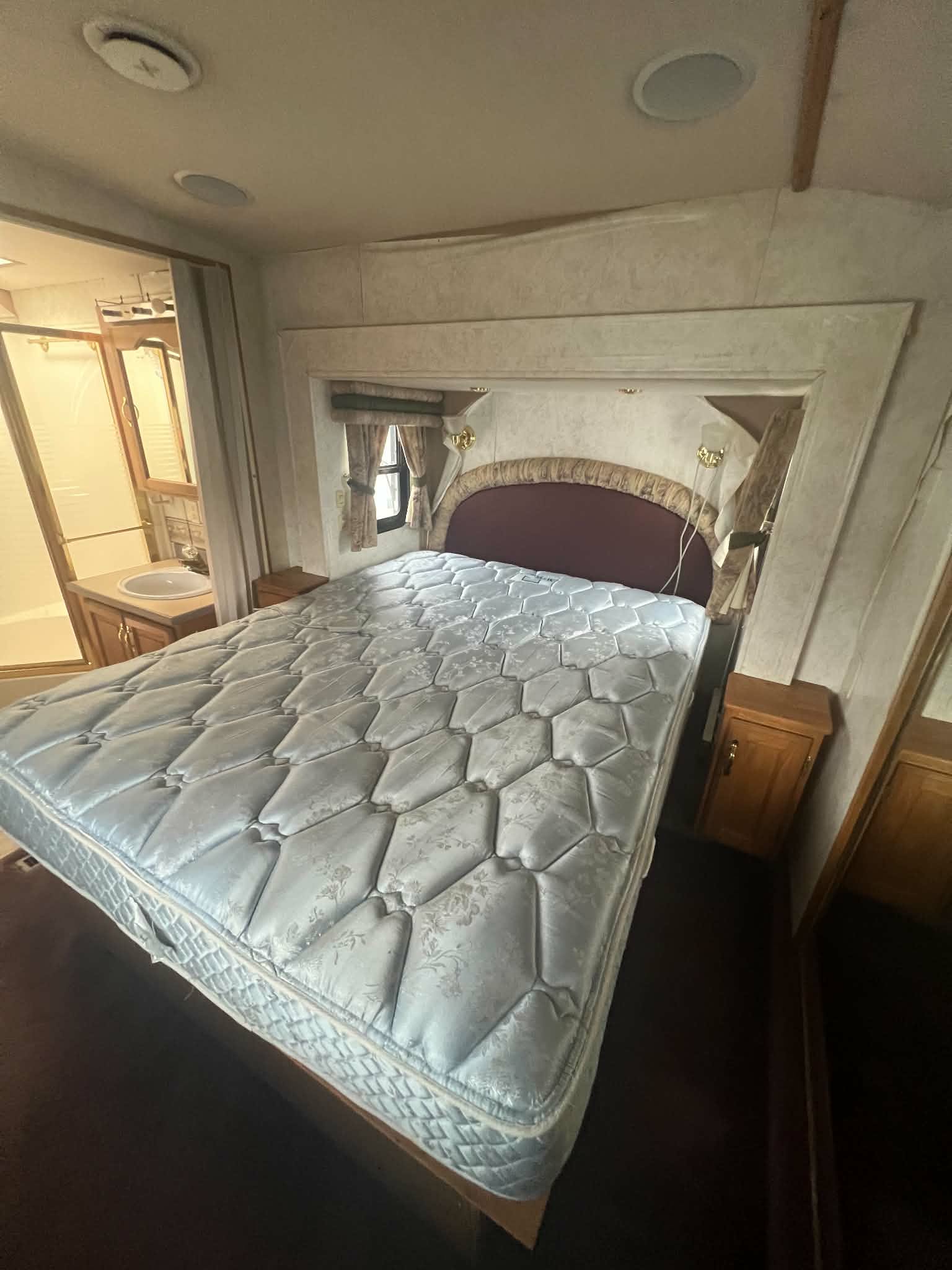 2000 CARRIAGE 5th WHEEL LC 364 - Image 15