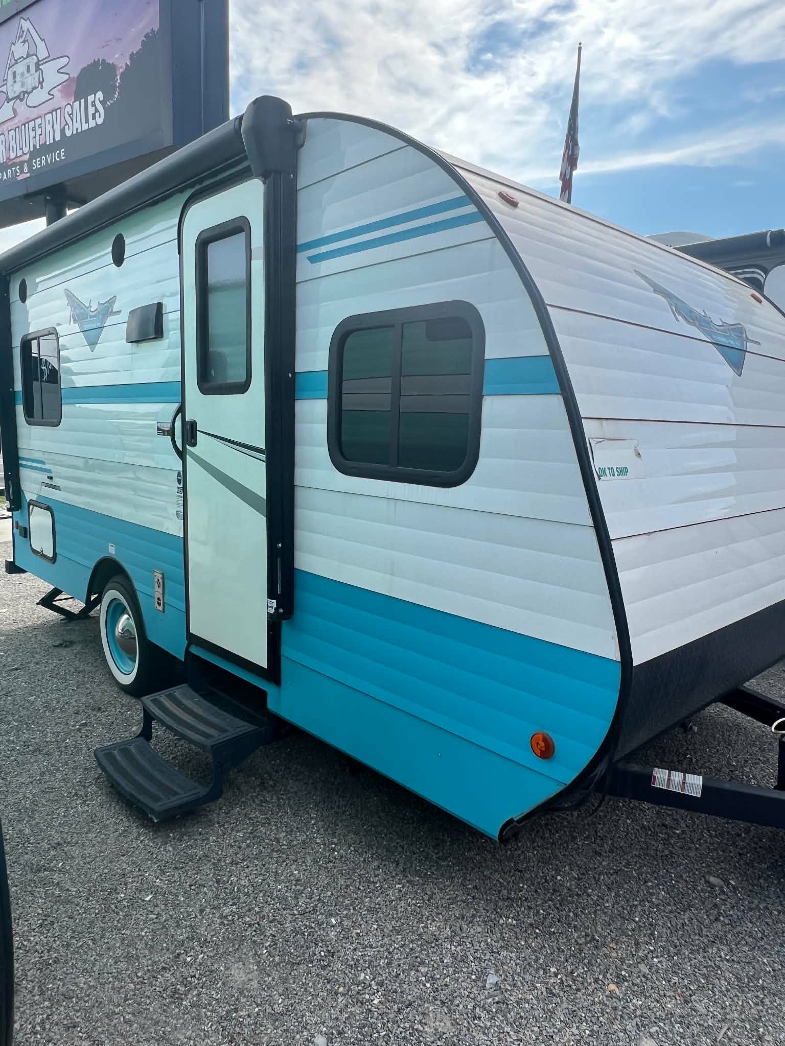 2022 Riverside RV Retro 165