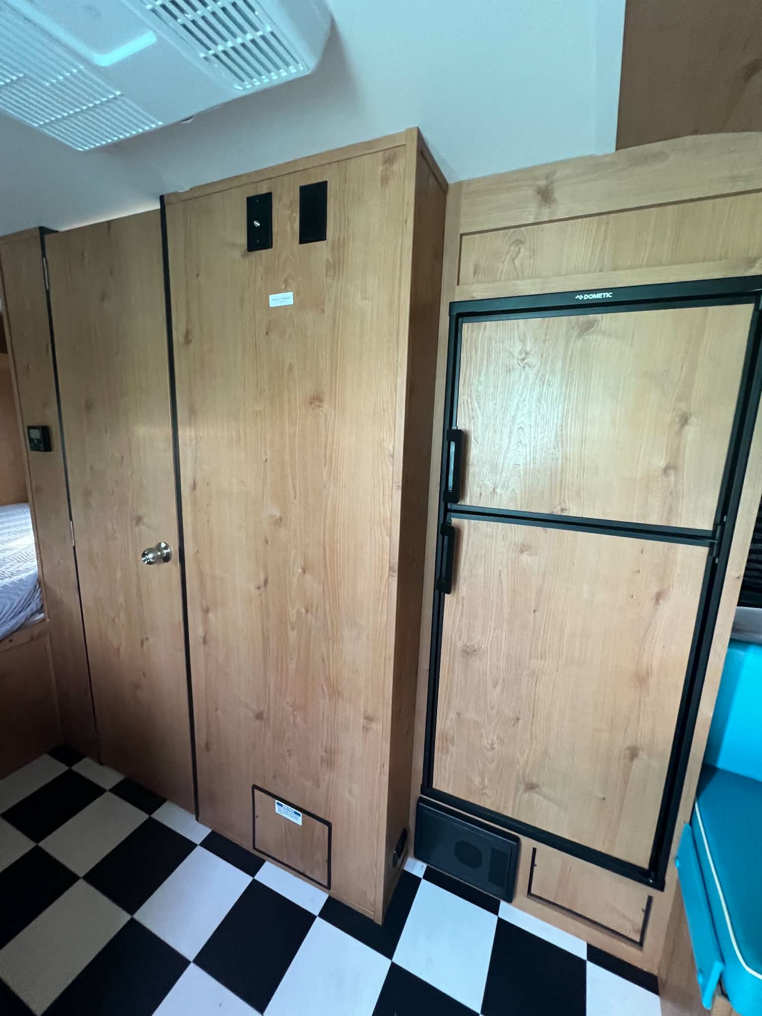 2022 Riverside RV Retro 165 - Image 6