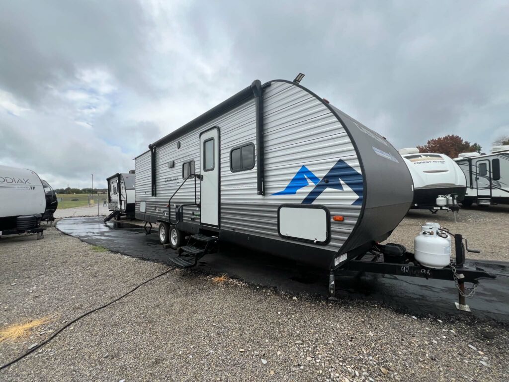 2022 COACHMAN CATALINA 261 BHS VIN 0698 $19995